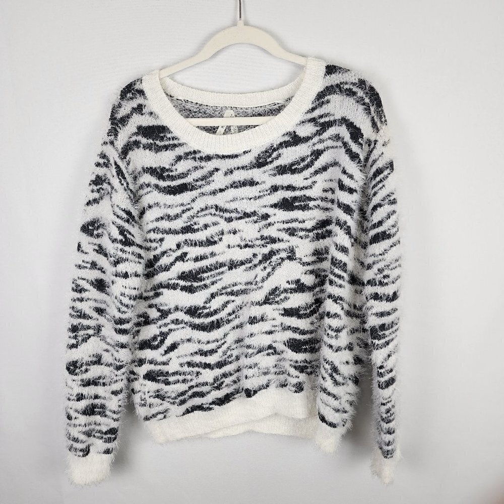 Mudd Fuzzy Animal Print‎ Sweater XL